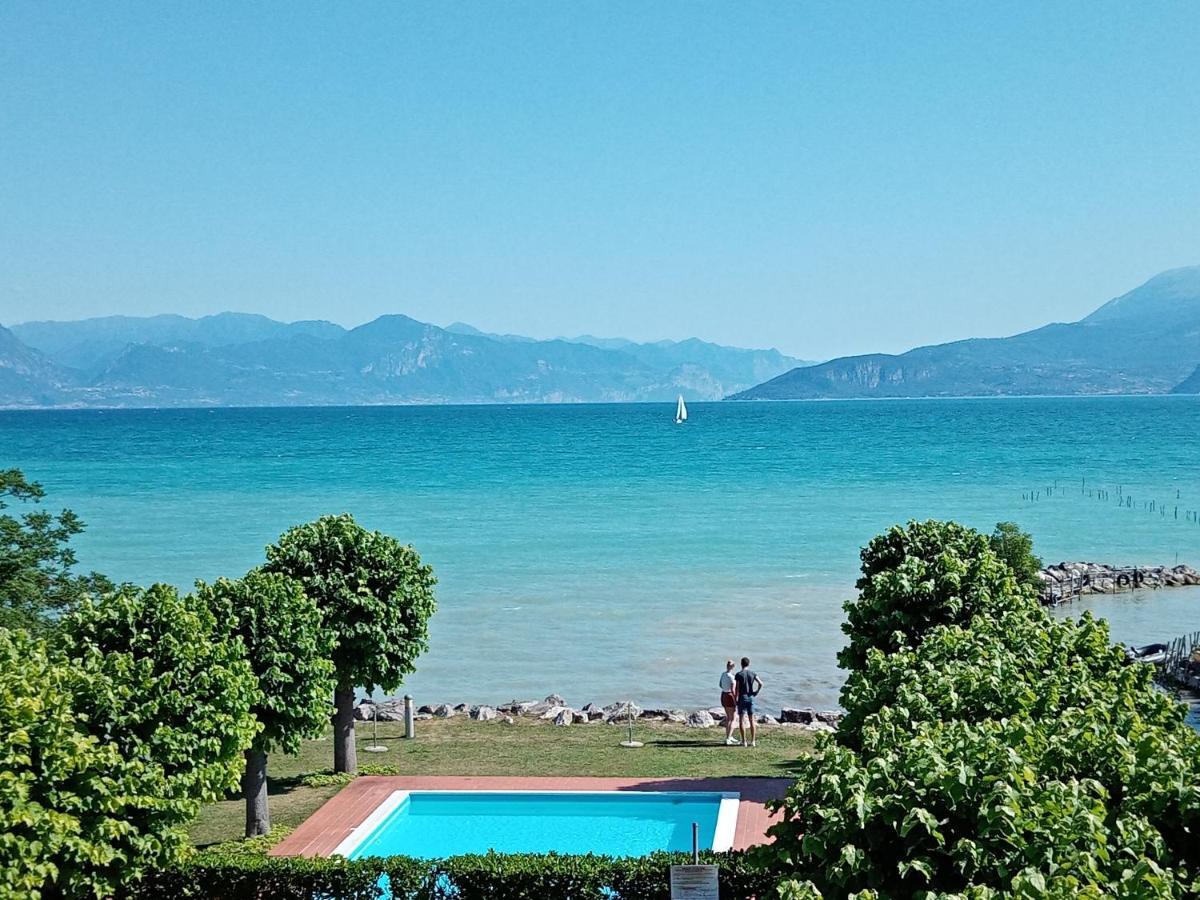 Casa Lugana 19 - Monolocale Con Piscina Direttamente A Lago Sirmione Eksteriør bilde